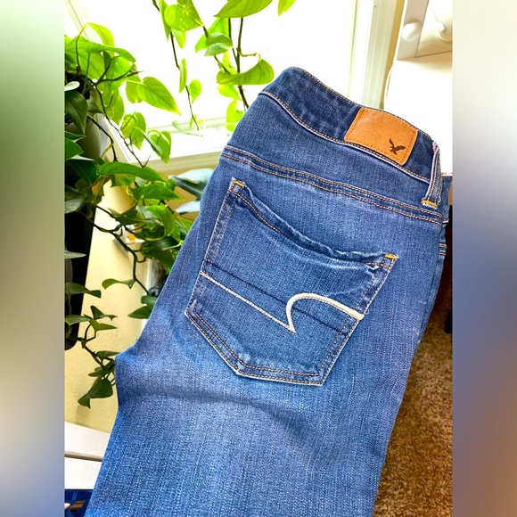 Size 4 (long)- American Eagle Women’s Jegging - Picture 2 of 4